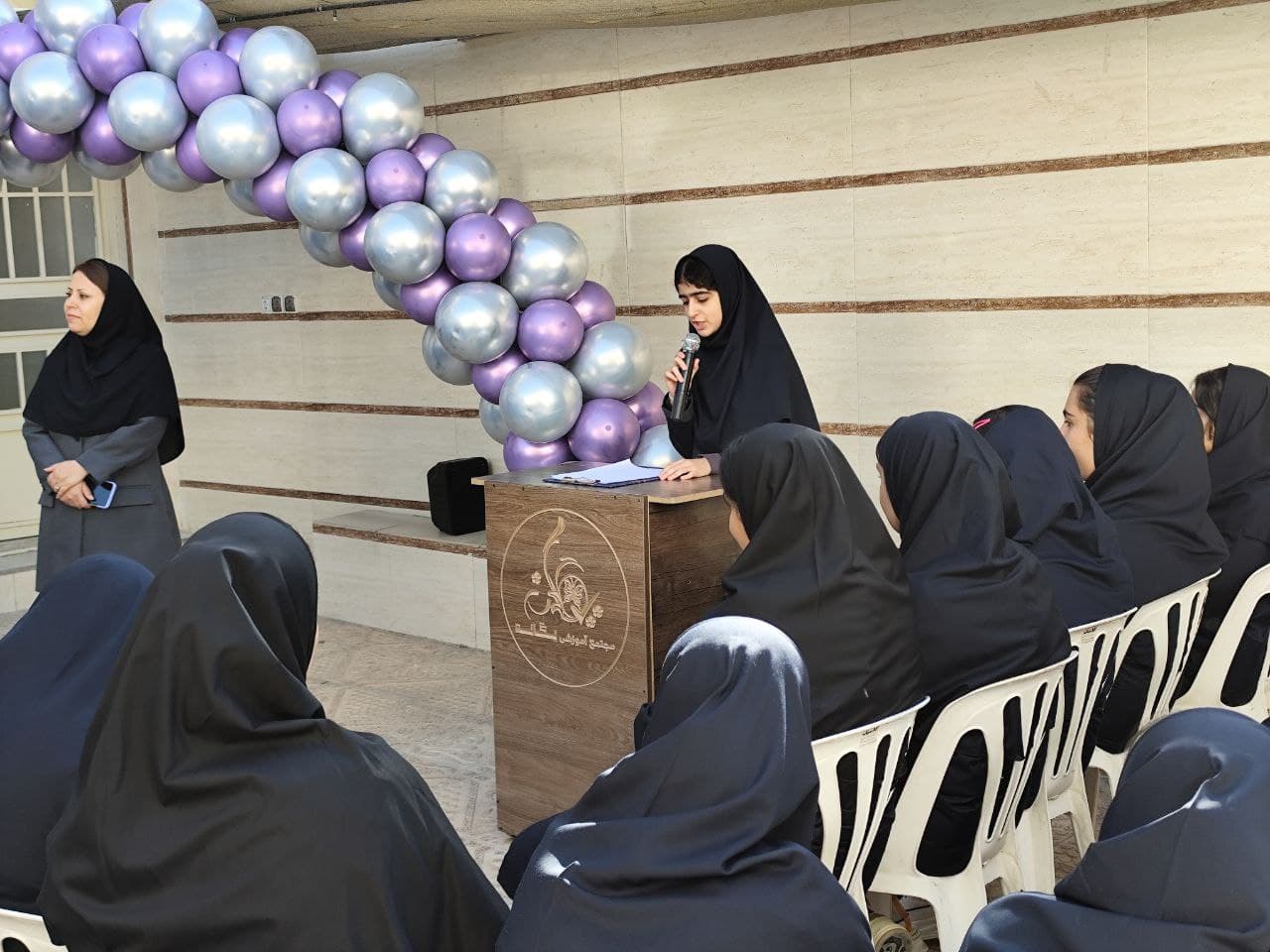 مجتمع آموزشی یگانه(متوسطه اول)